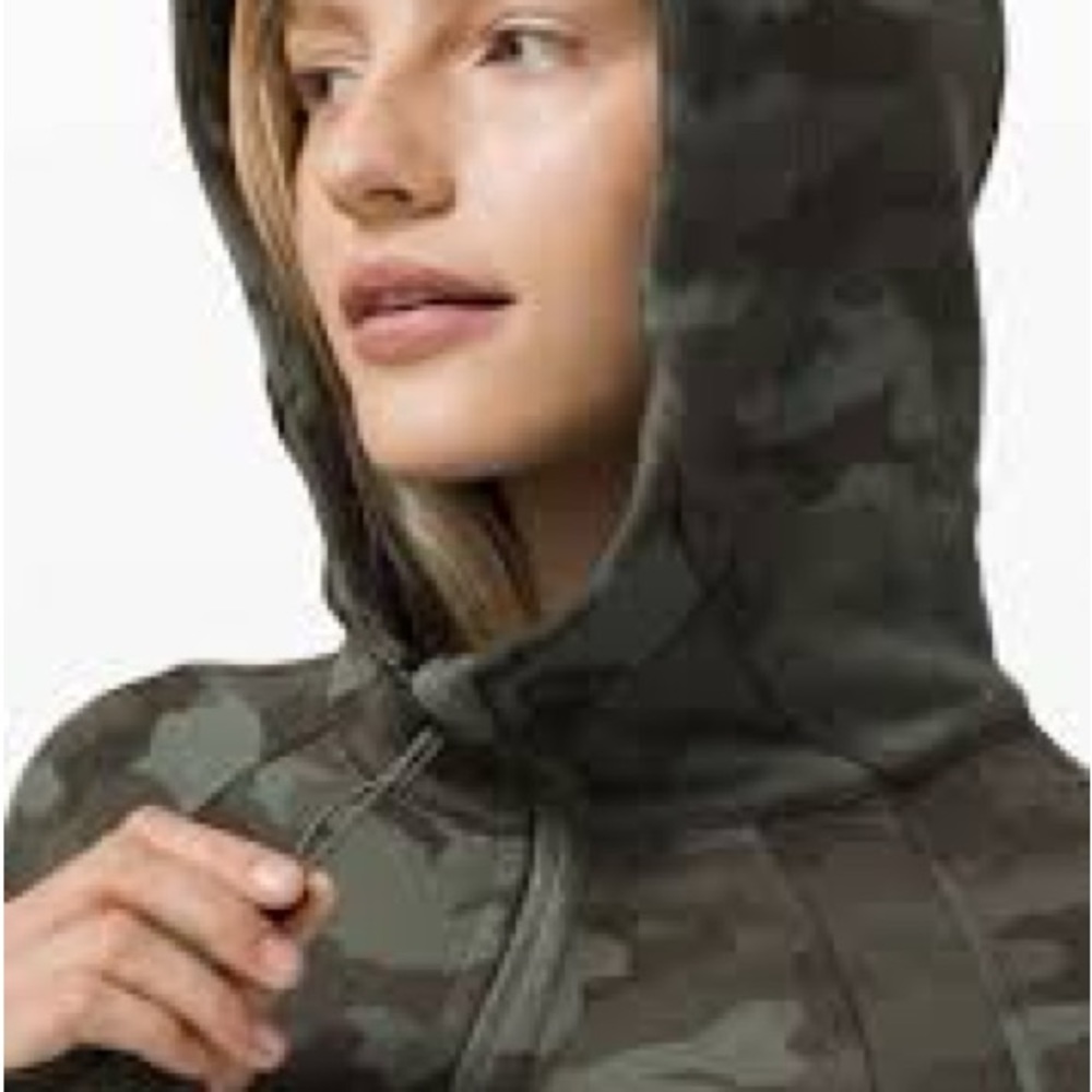 lululemon athletica Scuba Hoodie US8 Green Camouflage - Picture 4 of 9
